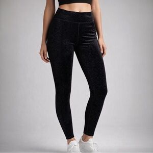 Gilmour Clothing • Velvet Leggings Black Intricate Pattern Size XL